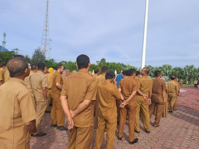 Seluruh karyawan Disdikbud Aceh Besar Ikuti Upacara Peringatan HARDIKDA